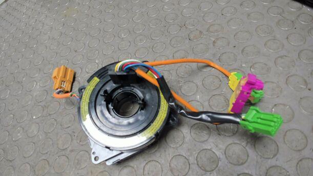 Foto: WICKELFEDER / SCHLEIFRING eines Volvo V70 T5 CD