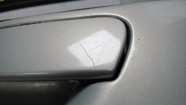 Foto: TÜRAUSSENGRIFF HINTEN LINKS eines Volvo V70 T5 CD