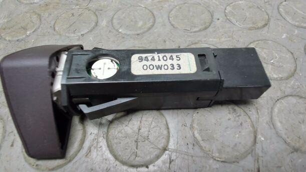 Foto: WARNBLINKSCHALTER eines Volvo V70 T5 CD