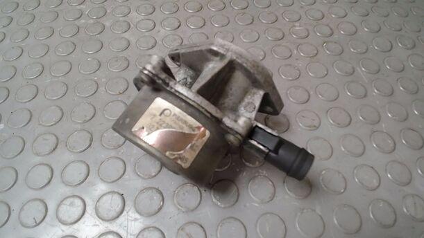 Foto: VAKUUMPUMPE ( PIERBURG ) eines Nissan Almera 1.5 dCi CD