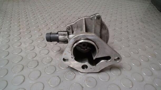 Foto: VAKUUMPUMPE ( PIERBURG ) eines Nissan Almera 1.5 dCi CD