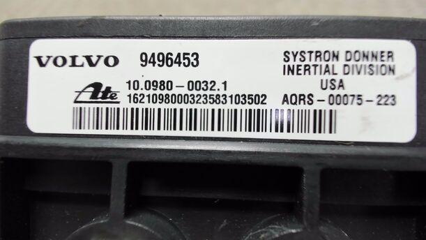 Foto: QUERBESCHLEUNIGUNGSSENSOR eines Volvo V70 T5