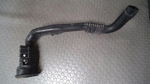 Foto: LUFTFILTERSCHLAUCH/ SCHLAUCH LUFTFILTER eines Nissan Almera 1.5 dCi