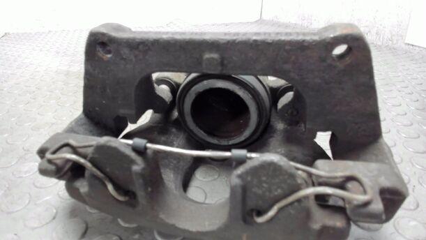 Foto: BREMSSATTEL VORNE RECHTS eines Volvo V70 T5