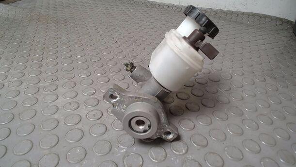 Foto: HAUPTBREMSZYLINDER eines Nissan Almera 1.5 dCi