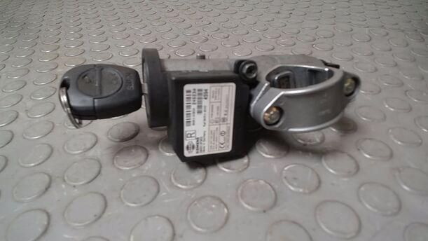 Foto: ZÜNDSCHLOSS/ SCHLIESSZYLINDER eines Nissan Almera 1.5 dCi