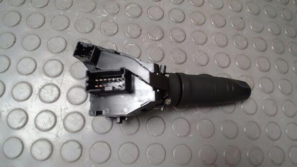 Foto: BLINKSCHALTER/ KOMBISCHALTER ( FÜR NEBELSCHEINWERFER ) eines Nissan Almera 1.5 dCi