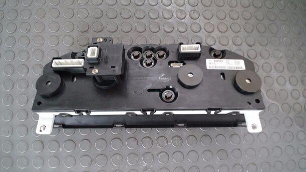 Foto: TACHOEINHEIT/ KOMBIINSTRUMENT eines Nissan Almera 1.5 dCi