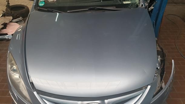 Foto: MOTORHAUBE eines Mazda 6 Sport Kombi 2.2 CD DPF
