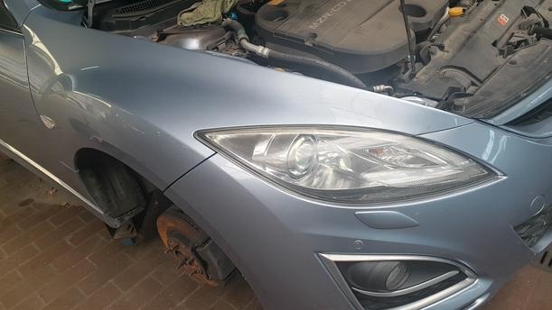 Foto: KOTFLÜGEL RECHTS eines Mazda 6 Sport Kombi 2.2 CD DPF