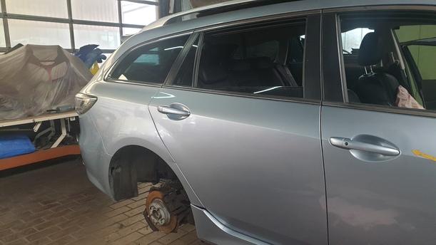 Foto: TÜR HINTEN RECHTS ( KOMBI ) eines Mazda 6 Sport Kombi 2.2 CD DPF