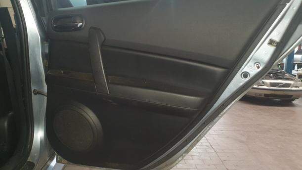 Foto: TÜR HINTEN RECHTS ( KOMBI ) eines Mazda 6 Sport Kombi 2.2 CD DPF