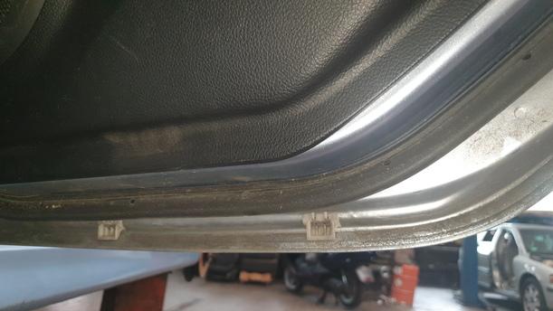 Foto: TÜR HINTEN RECHTS ( KOMBI ) eines Mazda 6 Sport Kombi 2.2 CD DPF