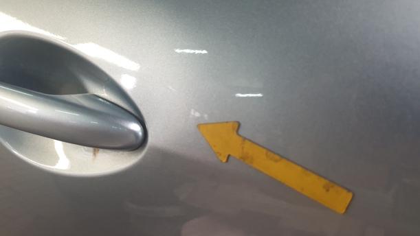 Foto: TÜR VORN RECHTS eines Mazda 6 Sport Kombi 2.2 CD DPF
