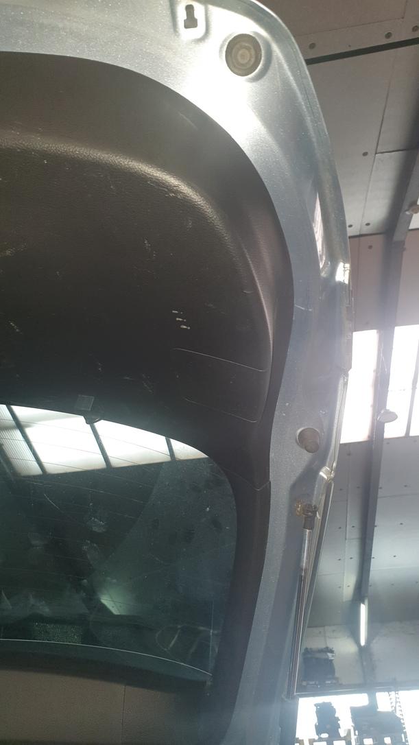 Foto: HECKKLAPPE/ HECKDECKEL ( KOMBI ) eines Mazda 6 Sport Kombi 2.2 CD DPF