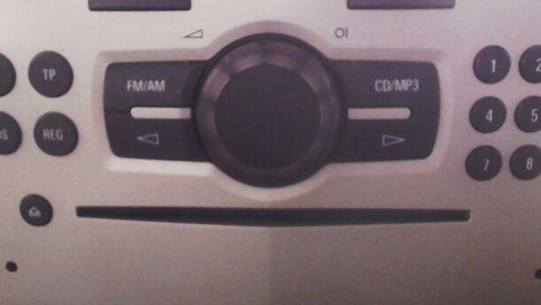 Foto: RADIO CD30 MP3 eines Opel Corsa 1.4 16V