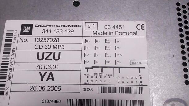 Foto: RADIO CD30 MP3 eines Opel Corsa 1.4 16V