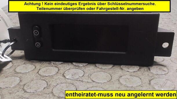 Foto: DISPLAY/ BILDSCHIRM eines Opel Corsa 1.4 16V