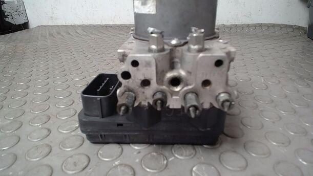 Foto: HAUPTBREMSAGGREGAT ABS eines Mazda 6 Sport Kombi 2.2 CD DPF