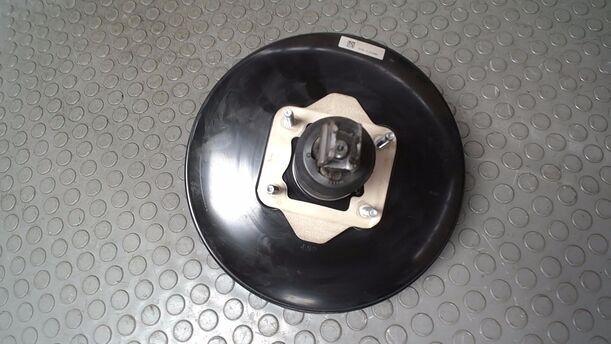 Foto: BREMSKRAFTVERSTÄRKER eines Mazda 6 Sport Kombi 2.2 CD DPF CL