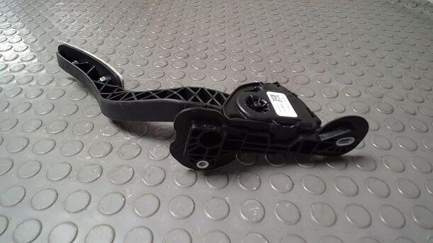 Foto: GASPEDAL eines Mazda 6 Sport Kombi 2.2 CD DPF CL