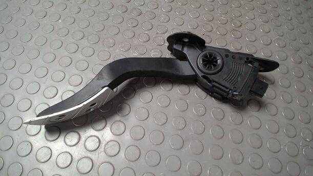 Foto: GASPEDAL eines Mazda 6 Sport Kombi 2.2 CD DPF CL