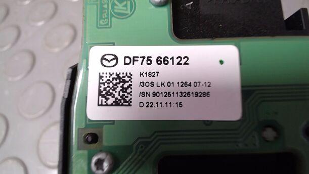Foto: BLINKSCHALTER/ KOMBISCHALTER eines Mazda 6 Sport Kombi 2.2 CD DPF CL