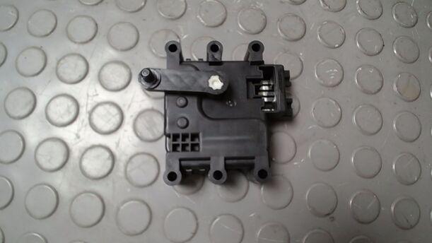 Foto: STELLMOTOR HEIZUNG eines Mazda 6 Sport Kombi 2.2 CD DPF CL