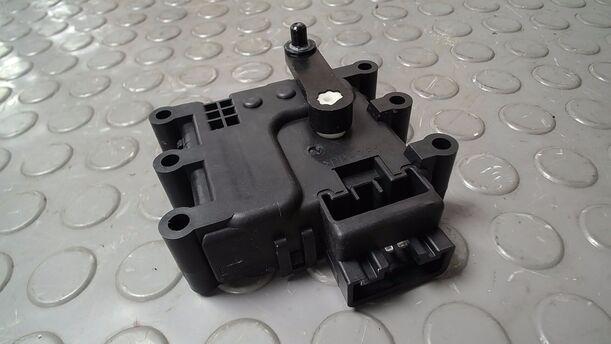 Foto: STELLMOTOR HEIZUNG eines Mazda 6 Sport Kombi 2.2 CD DPF CL