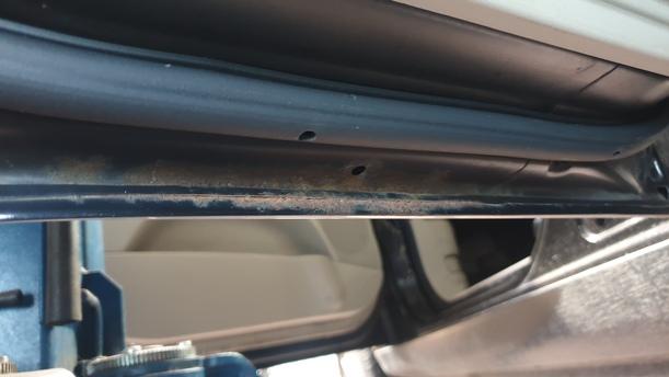 Foto: TÜR HINTEN LINKS eines Mitsubishi Outlander 2.4 4WD CL