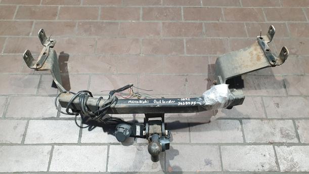 Foto: ANHÄNGERZUGVORRICHTUNG ABNEHMBAR eines Mitsubishi Outlander 2.4 4WD CL