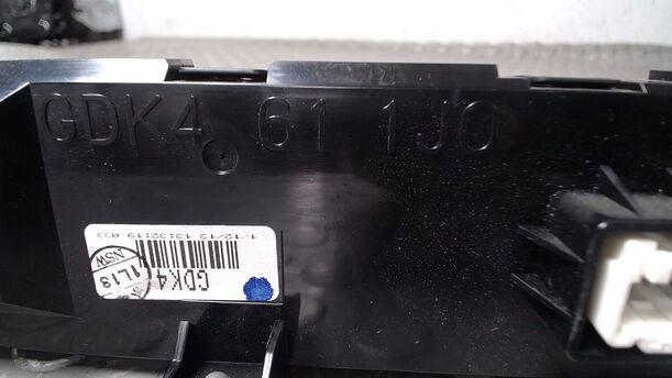 Foto: INFORMATIONSDISPLAY eines Mazda 6 Sport Kombi 2.2 CD DPF CL