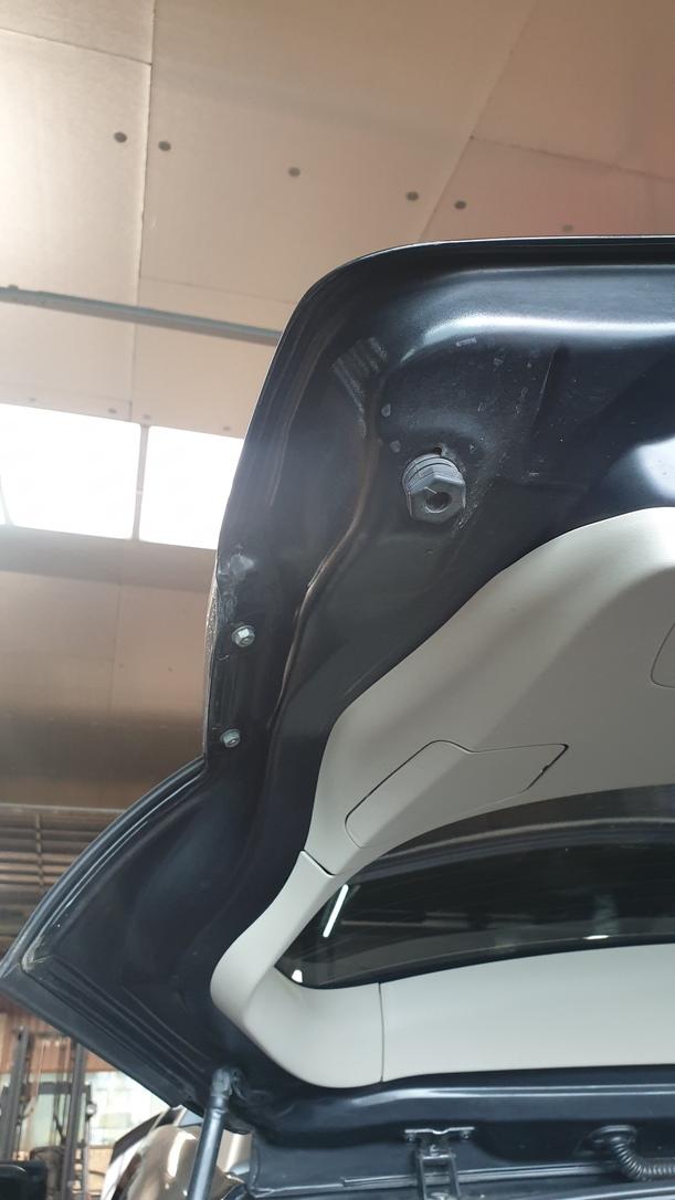 Foto: HECKKLAPPE / HECKDECKEL eines Mitsubishi Outlander 2.4 4WD CL