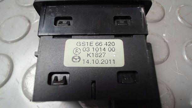 Foto: SCHALTER SITZHEIZUNG eines Mazda 6 Sport Kombi 2.2 CD DPF CL