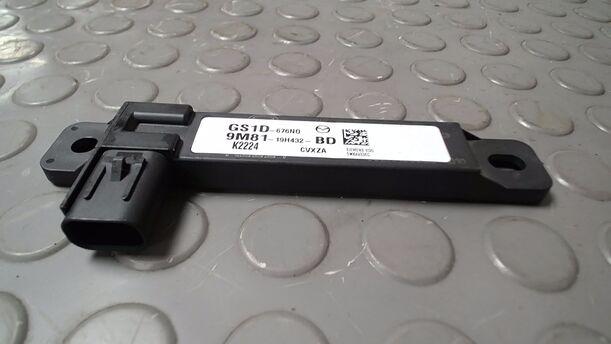 Foto: ANTENNENVERSTÄRKER eines Mazda 6 Sport Kombi 2.2 CD DPF CL