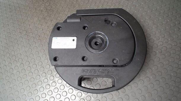 Foto: SUBWOOFER ( BOSE ) eines Mazda 6 Sport Kombi 2.2 CD DPF CL