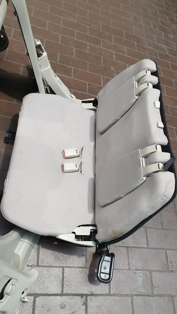 Foto: INNENAUSSTATTUNG / SITZE ( LEDER ) eines Mitsubishi Outlander 2.4 4WD Business