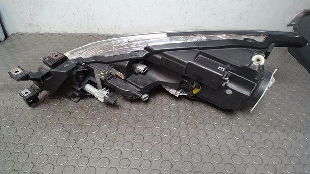 Foto: XENONSCHEINWERFER RECHTS eines Mazda 6 Sport Kombi 2.2 CD DPF Business