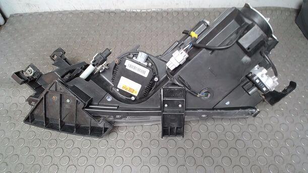 Foto: XENONSCHEINWERFER RECHTS eines Mazda 6 Sport Kombi 2.2 CD DPF Business