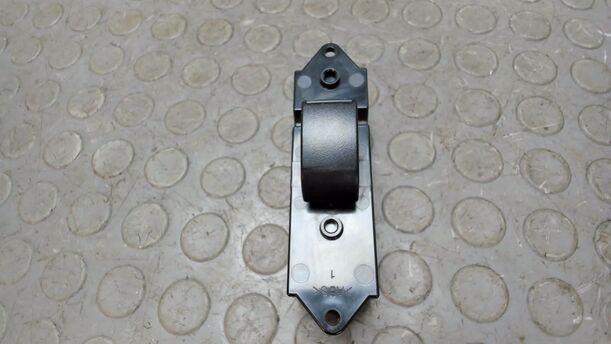 Foto: FENSTERHEBERSCHALTER eines Mitsubishi Outlander 2.4 4WD Business
