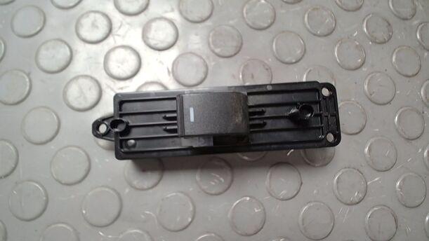 Foto: FENSTERHEBERSCHALTER eines Mazda 6 Sport Kombi 2.2 CD DPF Business