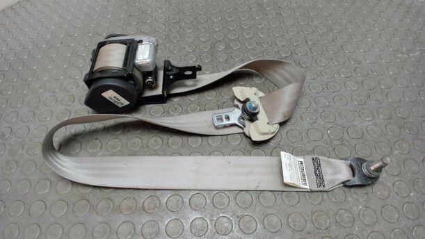 Foto: SICHERHEITSGURT VORNE RECHTS eines Mitsubishi Outlander 2.4 4WD Business