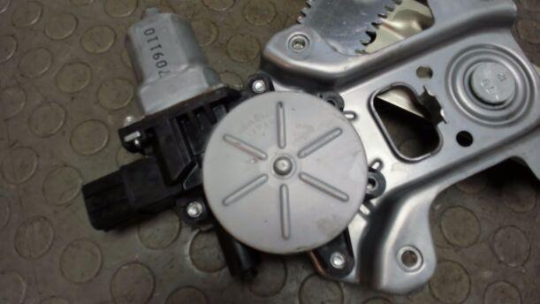 Foto: FENSTERHEBER VORNE RECHTS ELEKTRISCH eines Mitsubishi Outlander 2.4 4WD Business
