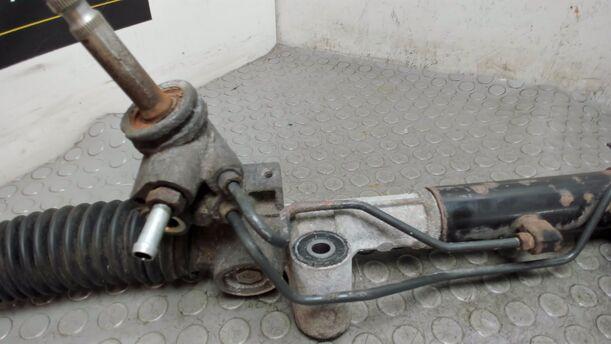 Foto: SERVOLENKUNG eines Mitsubishi Outlander 2.4 4WD Business