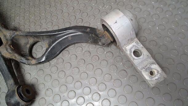 Foto: QUERLENKER VORN RECHTS eines Mazda 6 Sport Kombi 2.2 CD DPF Business