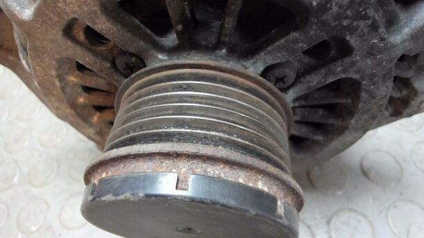 Foto: LICHTMASCHINE / GENERATOR ( 120A ) eines Mitsubishi Outlander 2.4 4WD Business