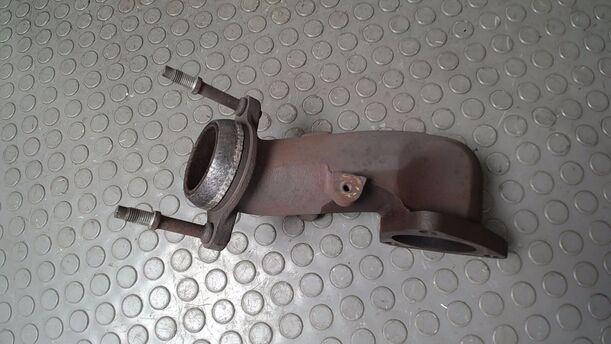 Foto: AUSPUFFKRÜMMER HINTEN eines Mazda 6 Sport Kombi 2.2 CD DPF Business