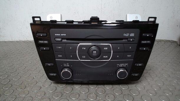 Foto: RADIO 6 FACH CD eines Mazda 6 Sport Kombi 2.2 CD DPF Business