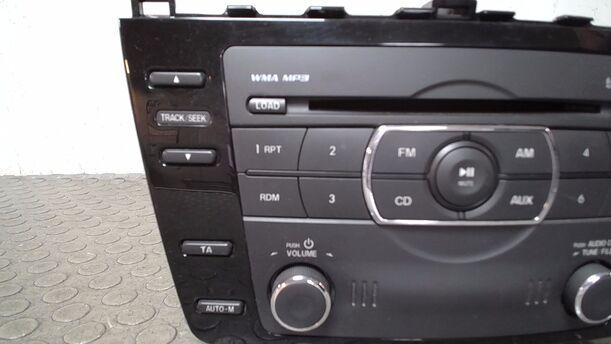 Foto: RADIO 6 FACH CD eines Mazda 6 Sport Kombi 2.2 CD DPF Business