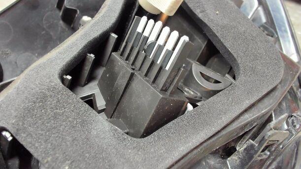 Foto: HECKLEUCHTE / RÜCKLICHT LINKS eines Opel Astra 1.4 Business